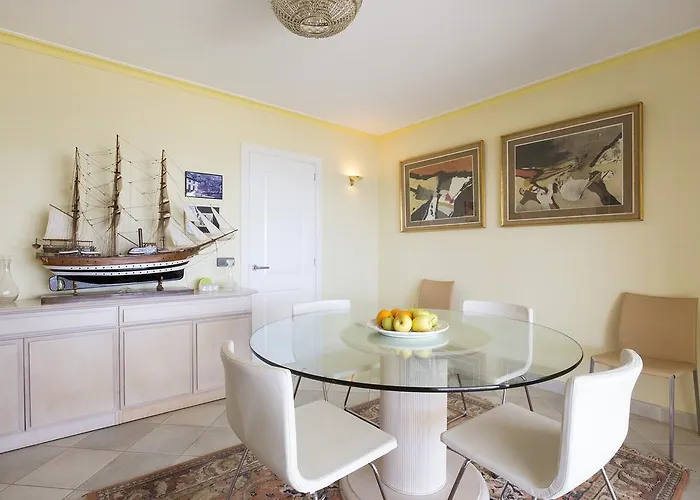 Llenaire - La Goleta De Mar & 波连萨港